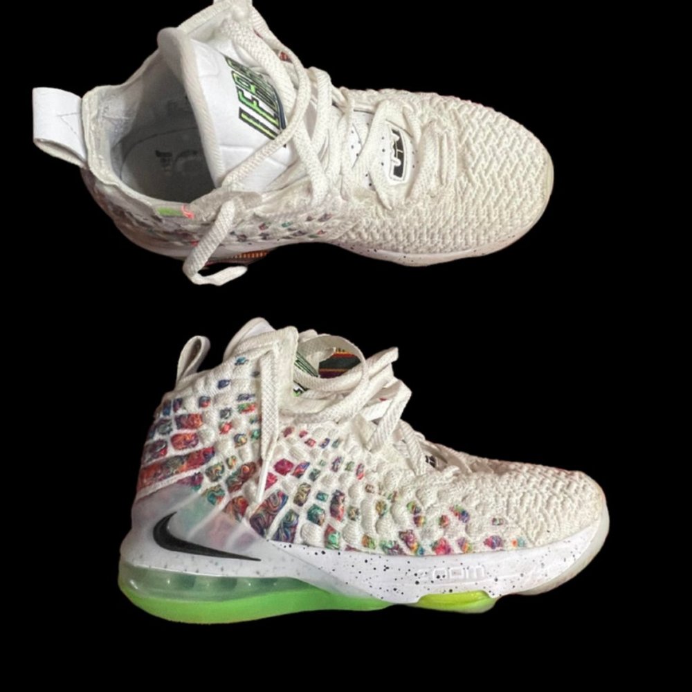 Nike Lebron Basketball Shoes Size 6Y
